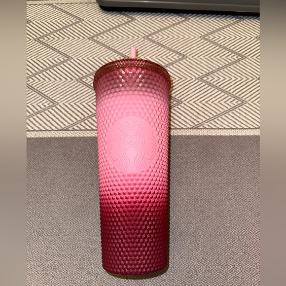 Starbucks cup. - Picture 3 of 3